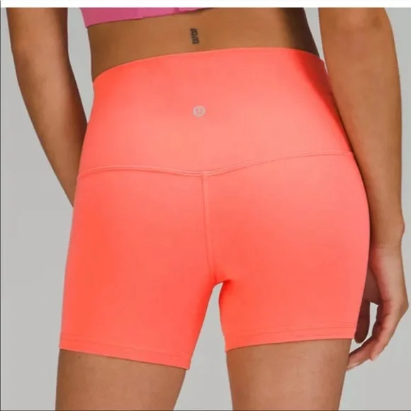 NWT Lululemon Align Shorts 4” in Raspberry Cream - Picture 3 of 8